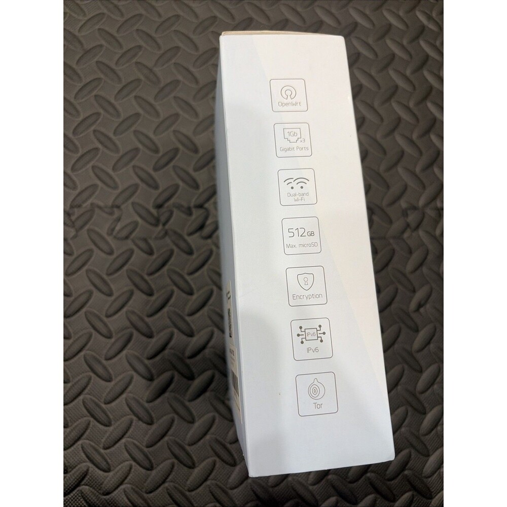 GL.iNet GL-MT1300 Beryl Pocket sized Wireless Travel Router White Open Box - Picture 2 of 7